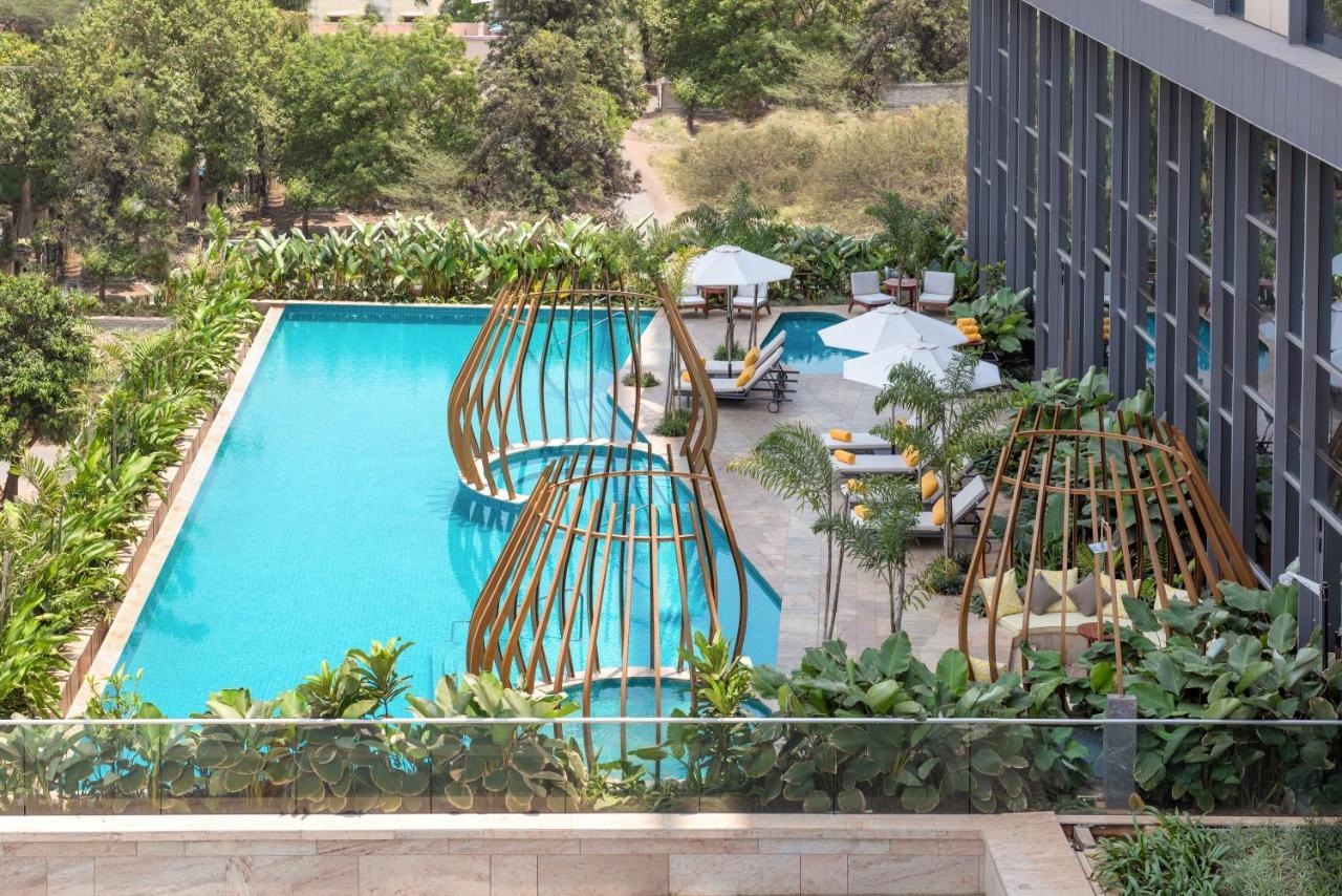 Radisson Blu Hotel & Spa, ナーシク エクステリア 写真