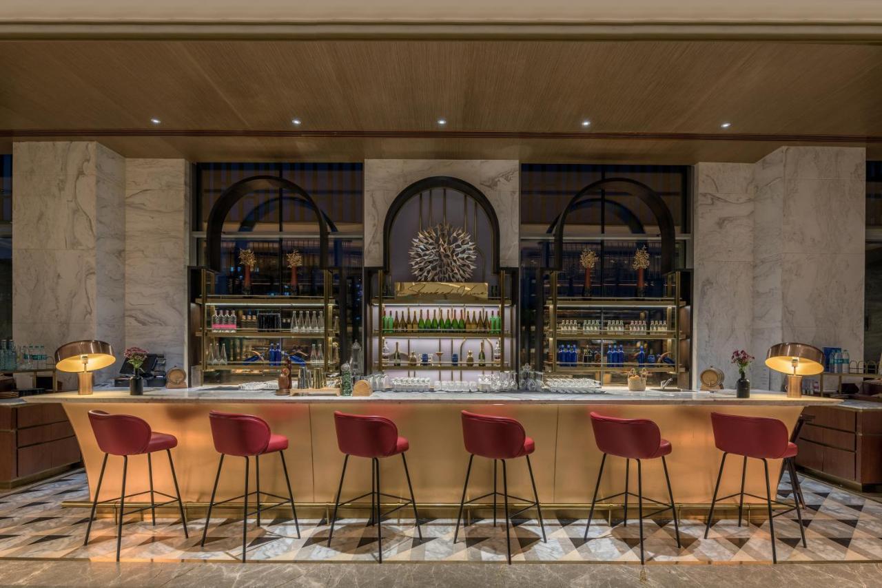 Radisson Blu Hotel & Spa, ナーシク エクステリア 写真