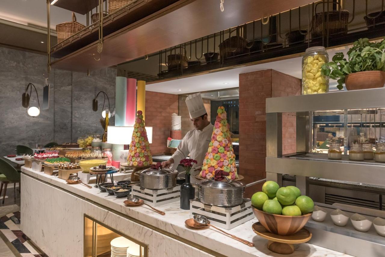 Radisson Blu Hotel & Spa, ナーシク エクステリア 写真