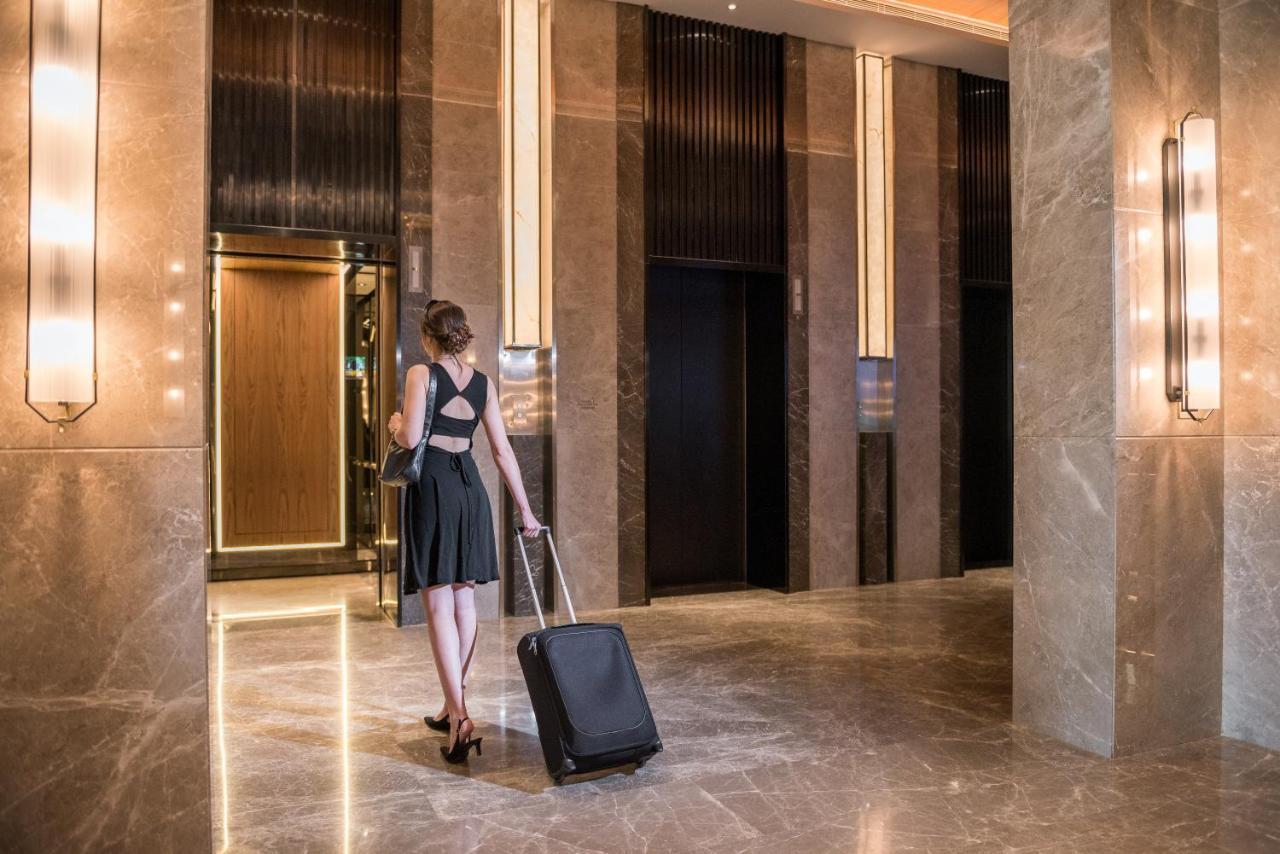 Radisson Blu Hotel & Spa, ナーシク エクステリア 写真