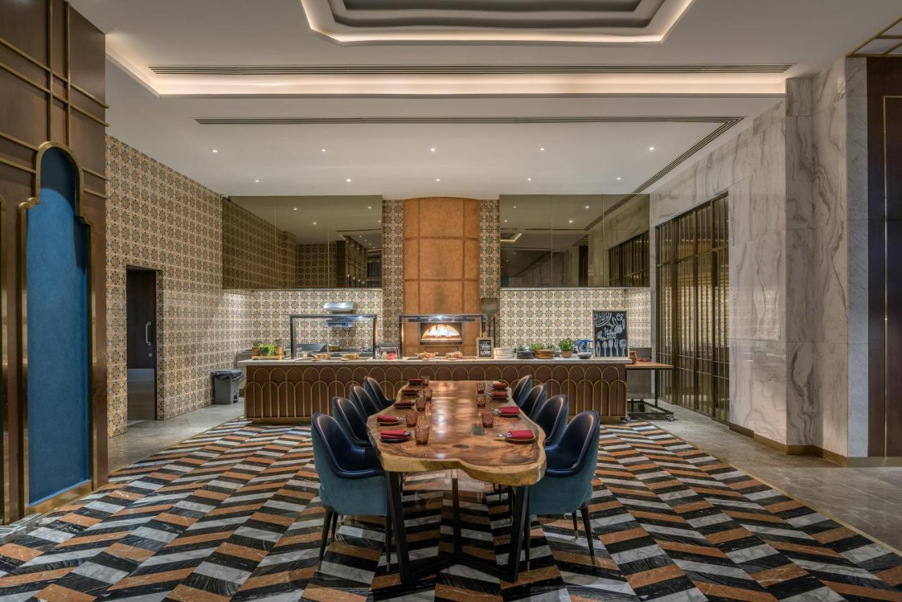 Radisson Blu Hotel & Spa, ナーシク エクステリア 写真
