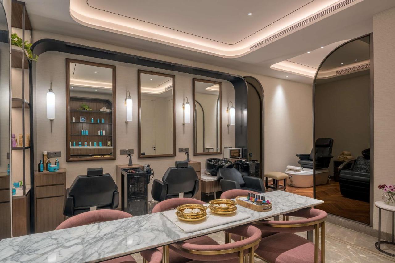 Radisson Blu Hotel & Spa, ナーシク エクステリア 写真