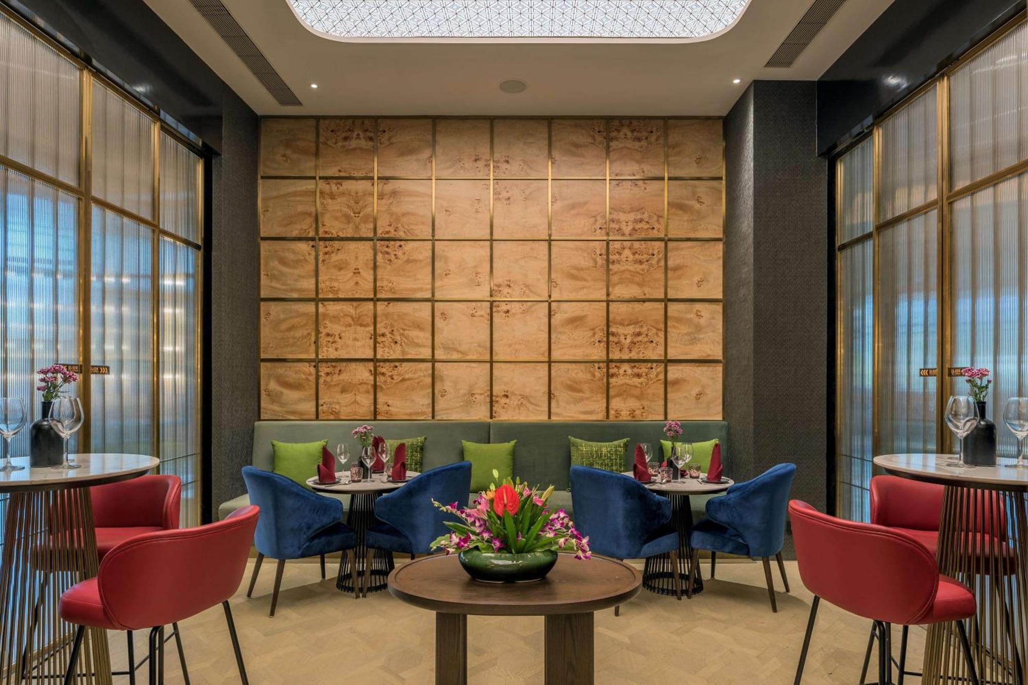 Radisson Blu Hotel & Spa, ナーシク エクステリア 写真